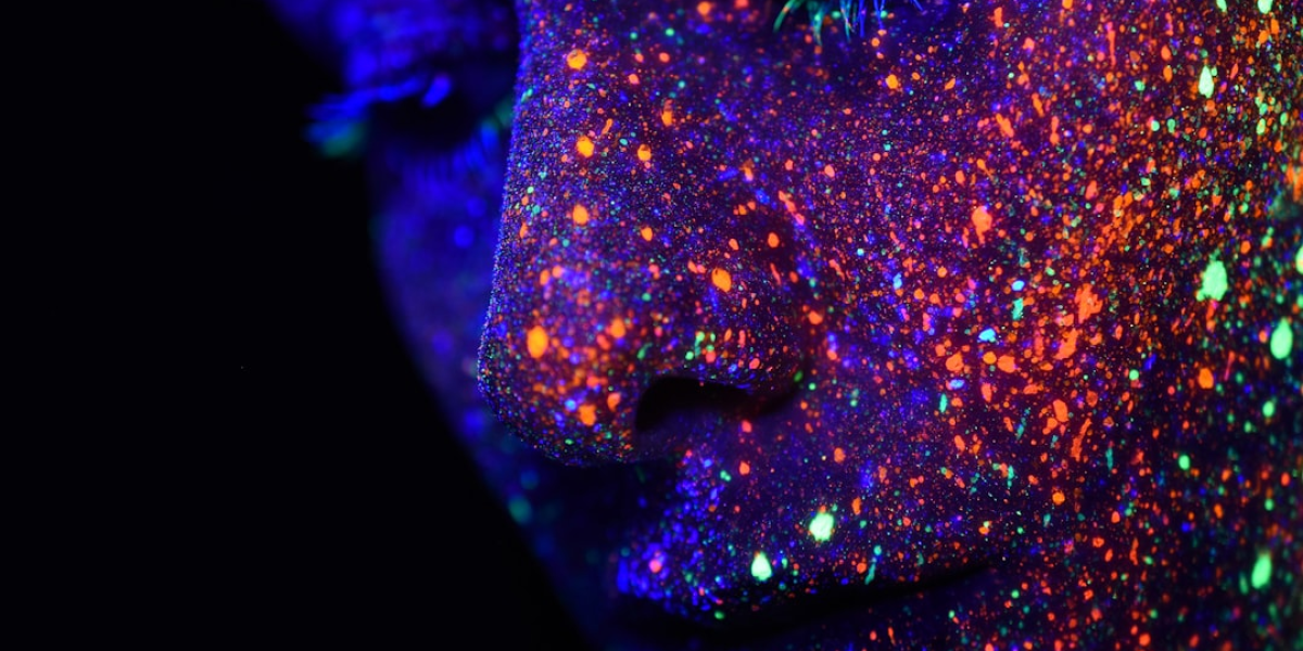 ‘도지’에 맞서 실명 내건 ‘피마’ 공무원들, 그리고 폭풍 속에서 희망을 좇는 이민자 가족들